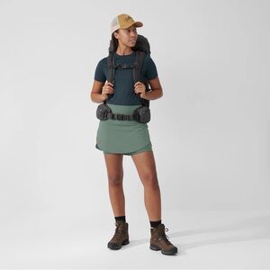 Fjällräven Women’s Abisko Midsummer Skort Size 26 Patina Green